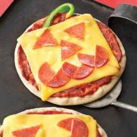 Jack-O'-Lantern Pizzas_image