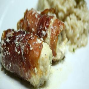 Prosciutto-Wrapped Chicken Stuffed with Herb Ricotta_image