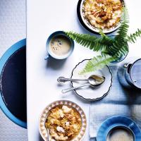 5-Grain Porridge with Bee Pollen, Apples, and Coconut_image