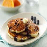 Gluten-Free Blueberry Sour Cream Pancakes_image