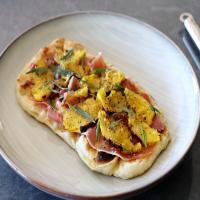 Grilled Pineapple and Prosciutto Flatbread_image
