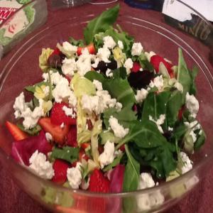 Ultimate Fabulous Baby Greens and Strawberry Salad!_image
