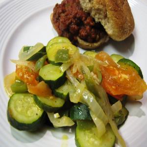Zucchini With Bell Pepper and Tomato_image