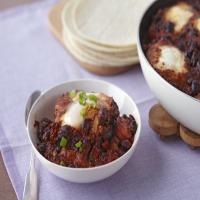 Poached Eggs in Black Bean Chili_image