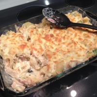 Creamy Chicken With Pasta and Broccoli_image