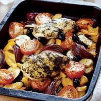 Mediterranean chicken with roasted vegetables_image