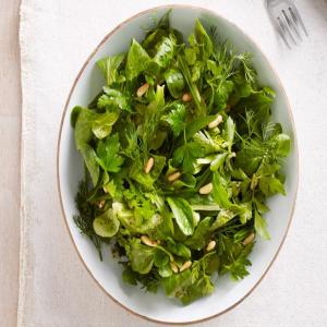 Mache and Herb Power Salad_image