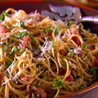 Whole-Grain Spaghetti with Pecorino, Prosciutto and Pepper (Fall) image