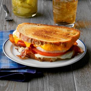 Air-Fryer Grilled Cheese Sandwiches image
