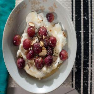 Blistered Grapes with Honey and Ricotta_image