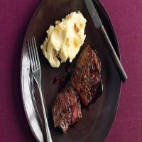 Seared Flat-Iron Steaks with Wine Sauce_image