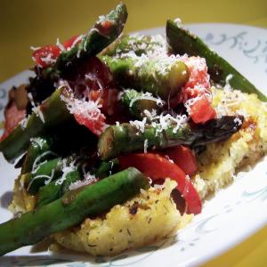 Grilled Herb Polenta With Asparagus, Tomatoes and Parmesan_image