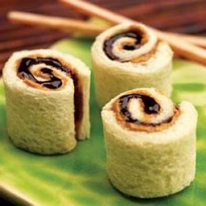 Peanut Butter and Jelly Sushi Rolls_image