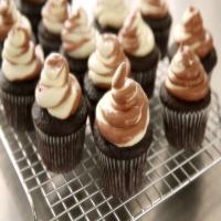Easy One-Bowl Chocolate Cupcakes_image