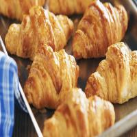 Easy Croissant Recipe: 4 Methods_image