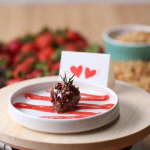 Chocolate Covered Strawberries: A Sprinkle In Time Recipe by Tasty_image