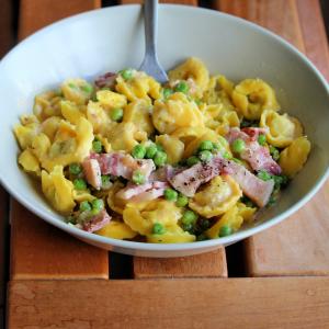 Tortellini with Peas and Pancetta_image