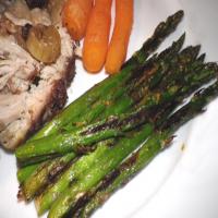 Grilled Asparagus With Lemon and Garlic image