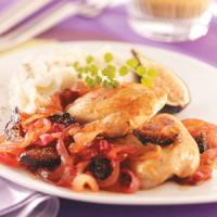 Chicken with Onions and Figs image