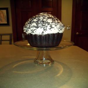 Cream-Filled Chocolate Big Top Cupcake Recipe - (4.1/5) image