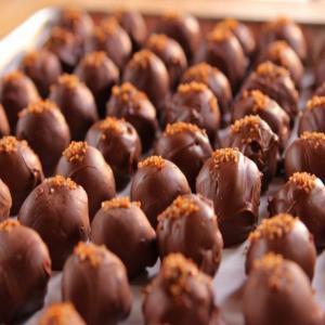 Chipotle-Salted Chocolate Truffles_image