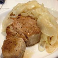 Sicilian Tuna Steaks in Onion Sauce_image