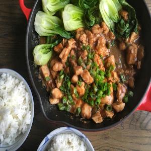 Spicy Ginger Chicken with Steamed Bok Choy_image