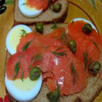 Smoked Salmon and Eggs on Toast With Capers and Dill_image