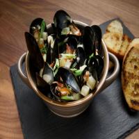San Francisco-Inspired Mussel Chowder image
