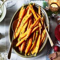 Herb-buttered baby carrots image