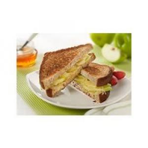 Grilled Green Apple and Gruyere Sandwich_image