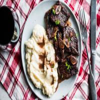 Amazing and Fast Pressure Cooker Short Ribs_image