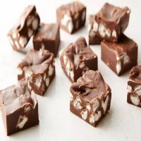 Easy Chocolate Marshmallow Fudge_image