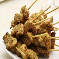 Chicken Kabobs with Peanut Dipping Sauce_image