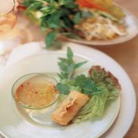 Sweet-and-Sour Vietnamese Dipping Sauce_image