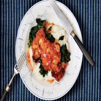 Fried Chicken Thighs with Cheesy Grits_image