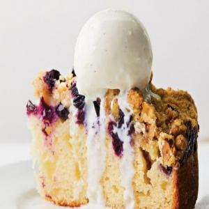 Oh, Canada! Vanilla Berry Crumble Cake_image
