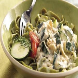 Spinach Fettuccine with Creamy Salmon_image