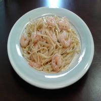 Shrimp Linguine in an Olive Oil Based Garlic Sauce_image