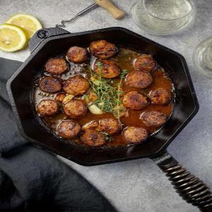 Grilled Scallops in White Wine Butter Sauce - Vindulge_image