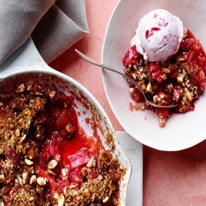 Grilled Rhubarb Brown Betty_image