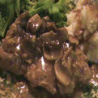 Country-Fried Steak With Mushroom Gravy_image