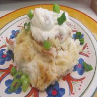 Bacon & Goat Cheese Potatoes With Sundried Tomato Sour Cream_image