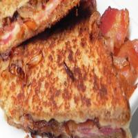 Gouda Onion Bacon (GOB) Grilled Cheese_image