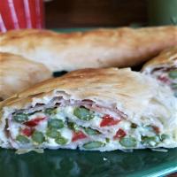 Asparagus, Prosciutto and Goat Cheese Strudel_image