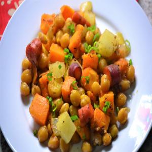 Vegetarian Sheet Pan Dinner with Chickpeas and Veggies_image