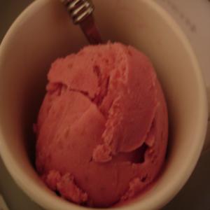 Vegan Raspberry Ice Cream_image