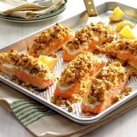 Salmon with Horseradish Pistachio Crust_image