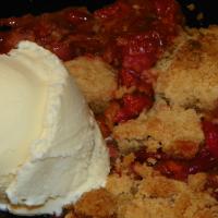 Sour Cherry Pie With Pistachio Crumble Topping_image