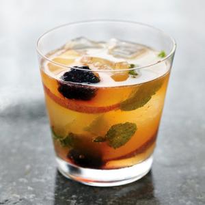 Peach and Blackberry Muddle_image